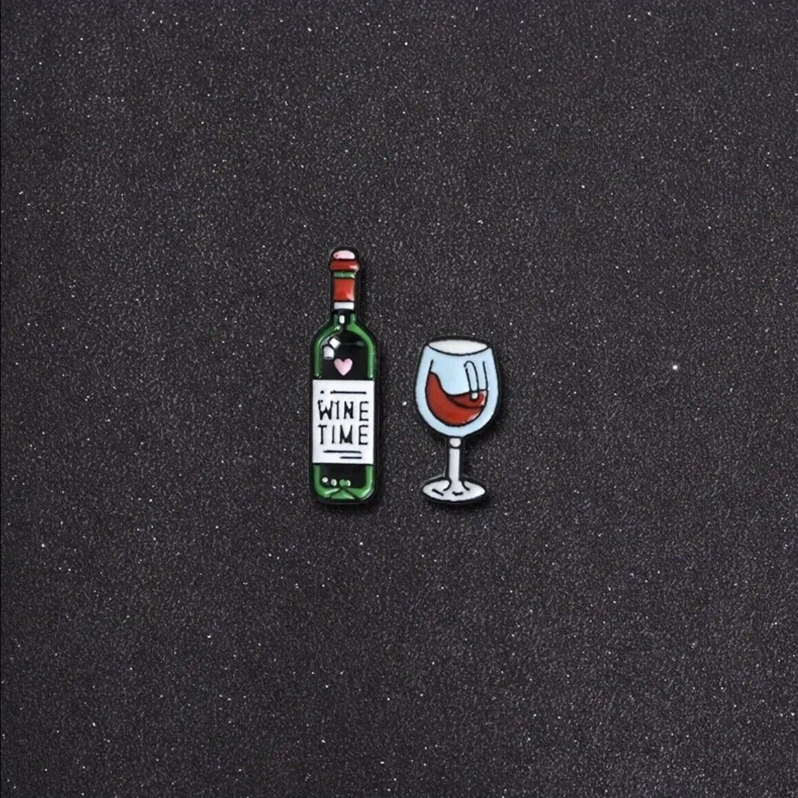 Vintage Pin - " IT’S WINE O‘CLOCK " - Accessoires for Freshness