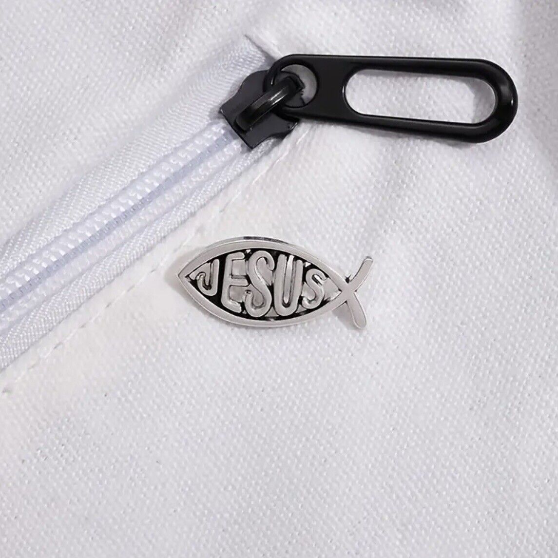 Vintage Pin - " Holy JESUS " - Accessoires for Freshness
